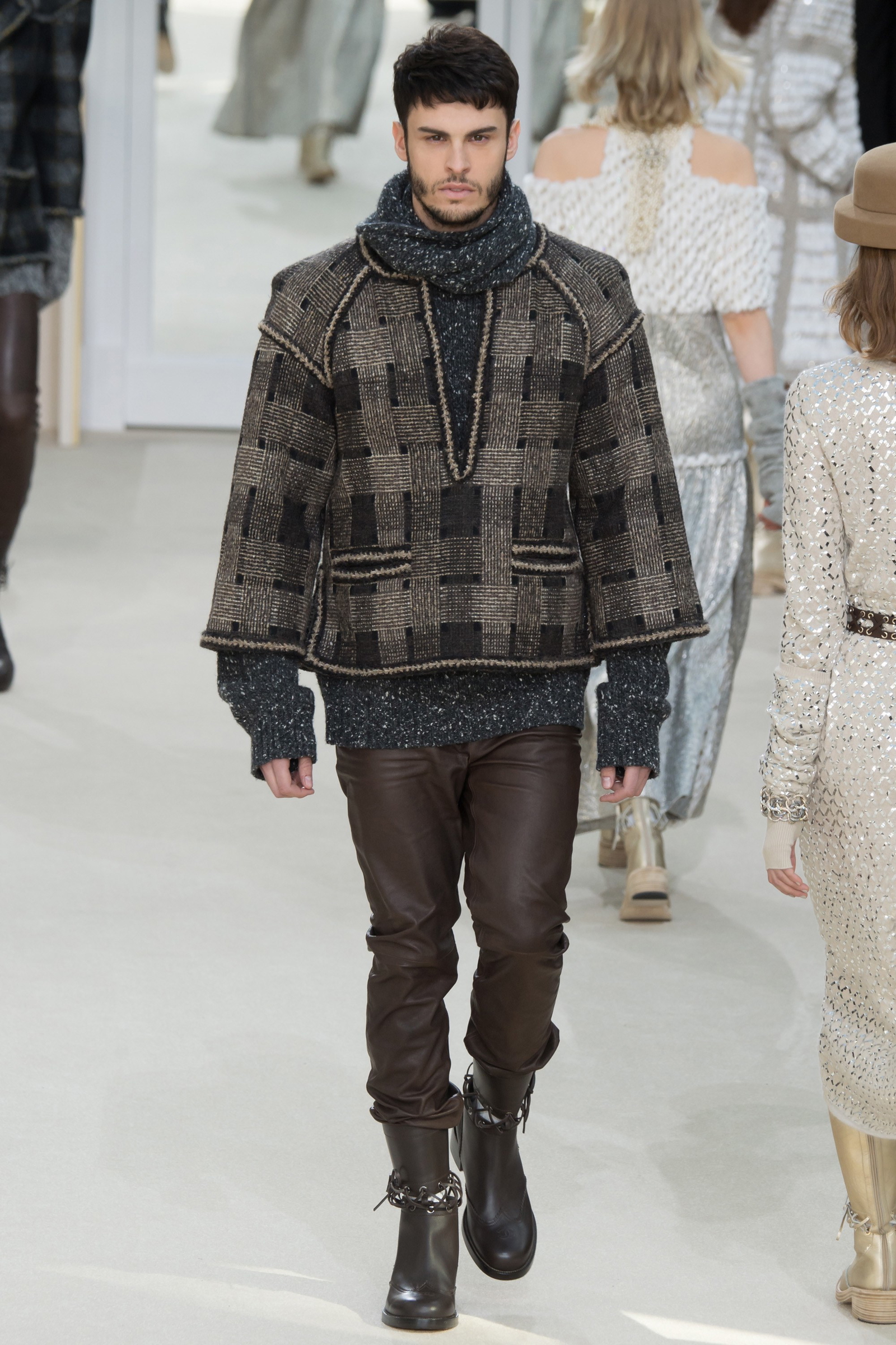 kutter bue anklageren Chanel 2016 Fall/Winter Menswear Collection