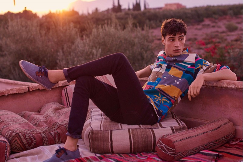 Adrien Sahores stars in a casual spring outing for H&M.
