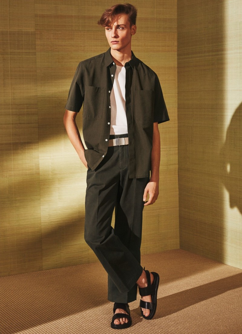 H&M has a chic military moment with slouchy shapes for its summer 2016 collection. » East Meets West for H&M's Summer of Boxy Fashions H&M has a chic military moment with slouchy shapes for its summer 2016 collection.