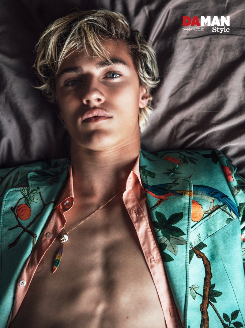 Lucky Blue Smith pictured in a Gucci spring-summer 2016 suit for Da Man Style.