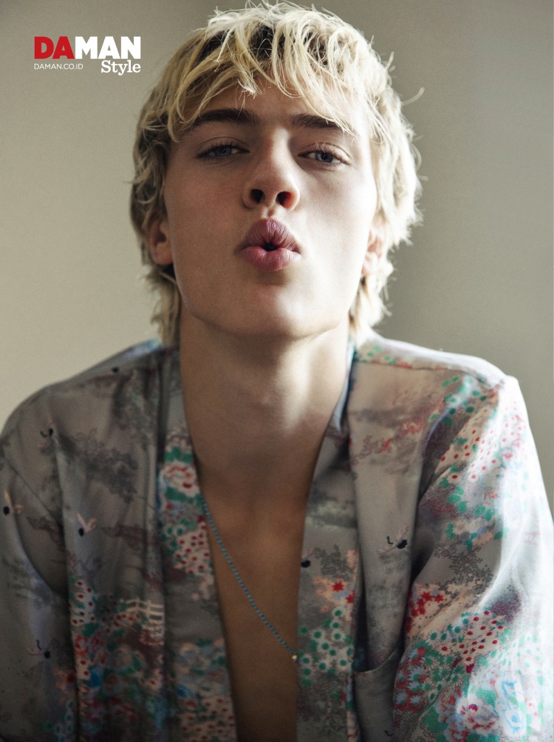Lucky Blue Smith blows a kiss in an ensemble from Marc Jacobs.