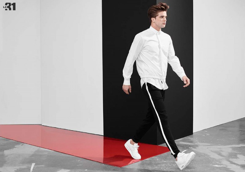 River Viiperi embraces a sporty style aesthetic for Simons' latest outing.