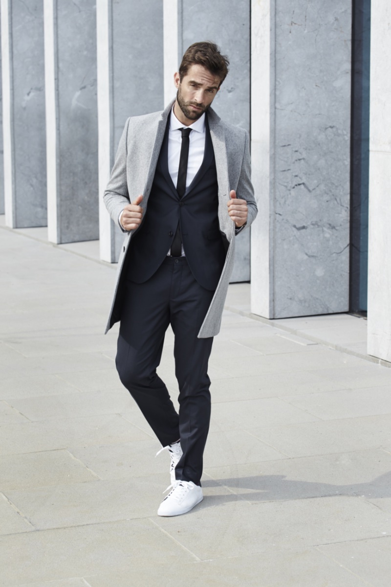 Suit with White Sneakers Coat Model » How to Wear a Suit with White Sneakers Suit with White Sneakers Coat Model