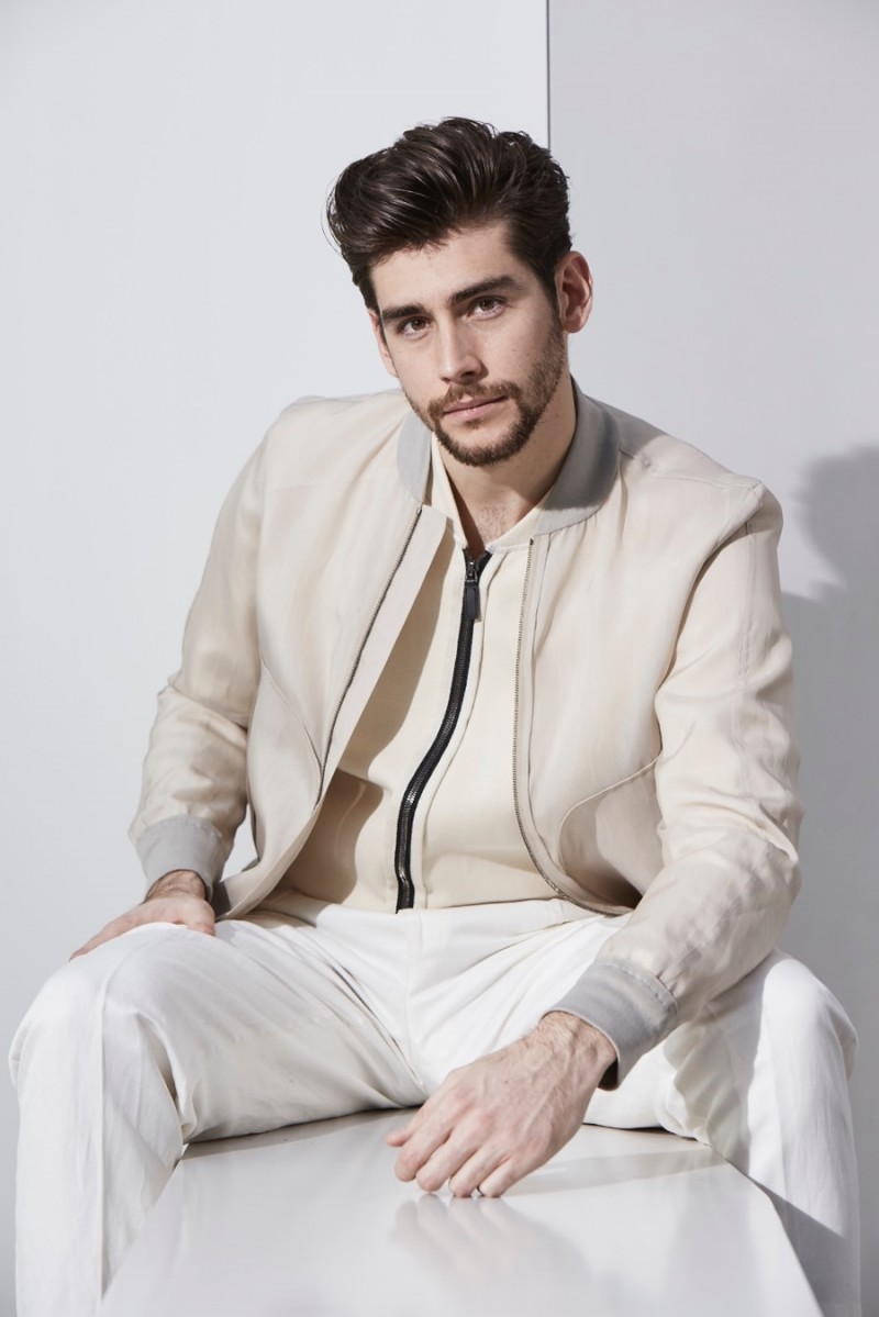Alvaro Soler has a neutral style moment in a monochromatic ensemble from Canali.