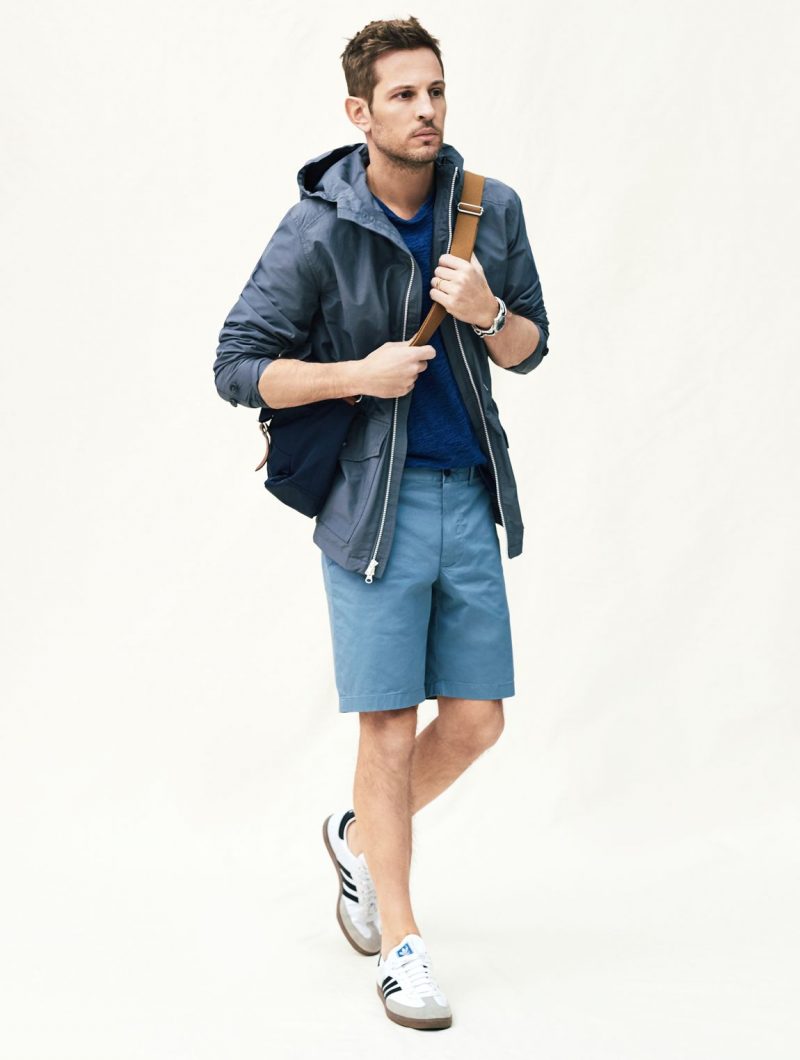 Kelly Rippy goes sporty in stretch Stanton shorts from J.Crew that feature a 9" inseam.