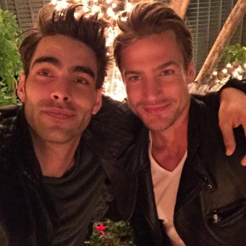 Posing for a picture with Jon Kortajarena, Jason Morgan links up with another top model for a selfie.