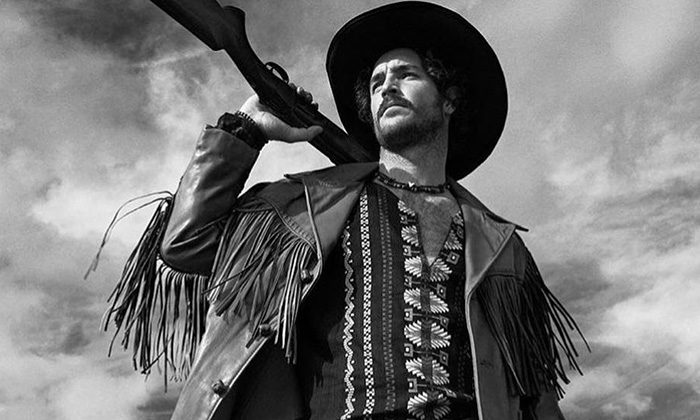 The Mighty Everglades: Justice Joslin Stars in Schön! Editorial