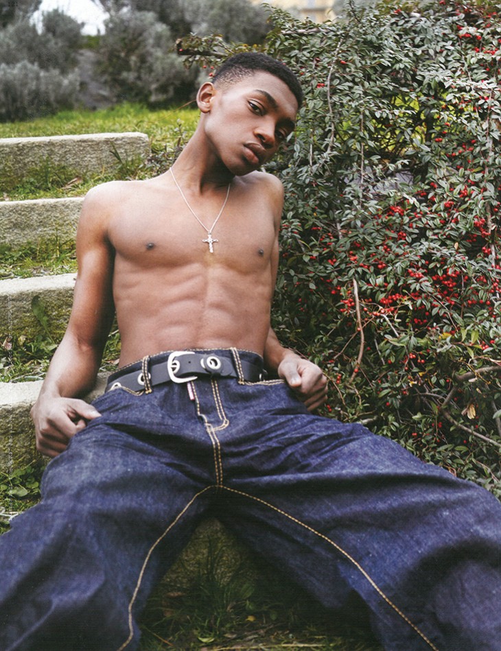 Carvell Conduah styled by Ivan Bontchev in oversized denim jeans for Rollacoaster magazine.