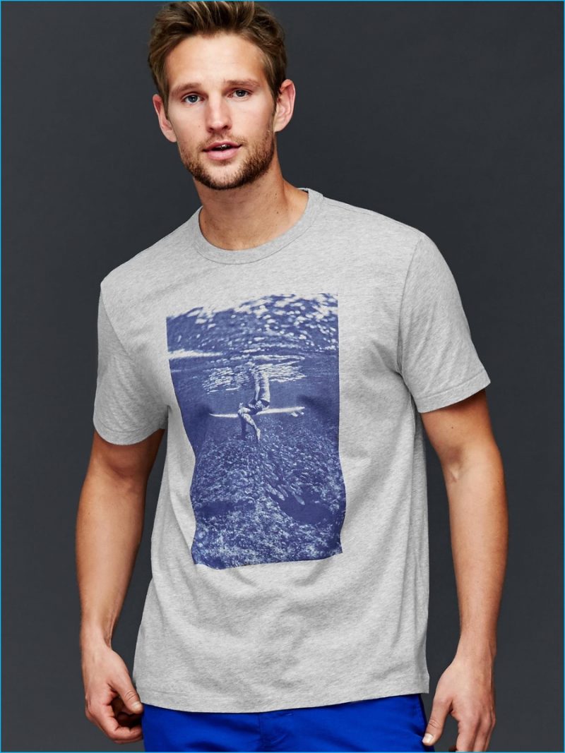 Gap x Bielmann Sitting Surfer Graphic Tee » Fashionisto Interview: Brian & Brent Bielmann Bring Surfer Aesthetic to Gap Gap x Bielmann Sitting Surfer Graphic Tee