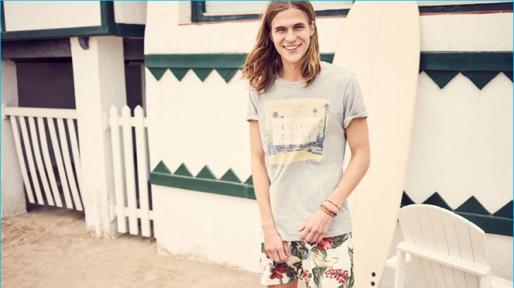 Summertime Ease: Mango Man Heads to the Beach