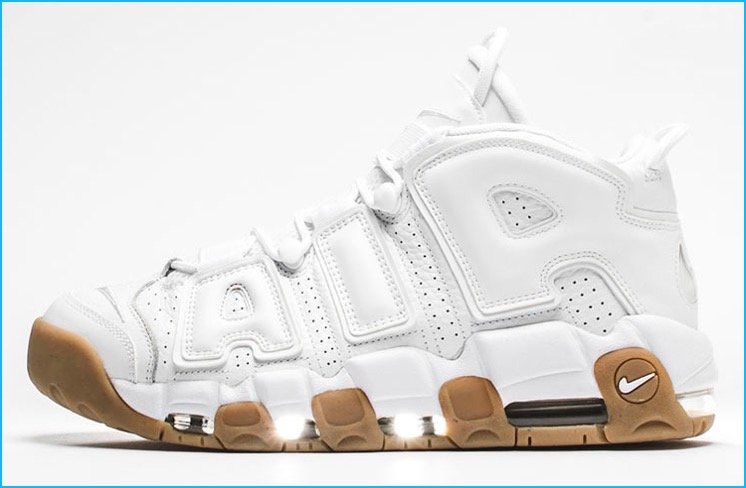 Nike Air More Uptempo in White/Gum