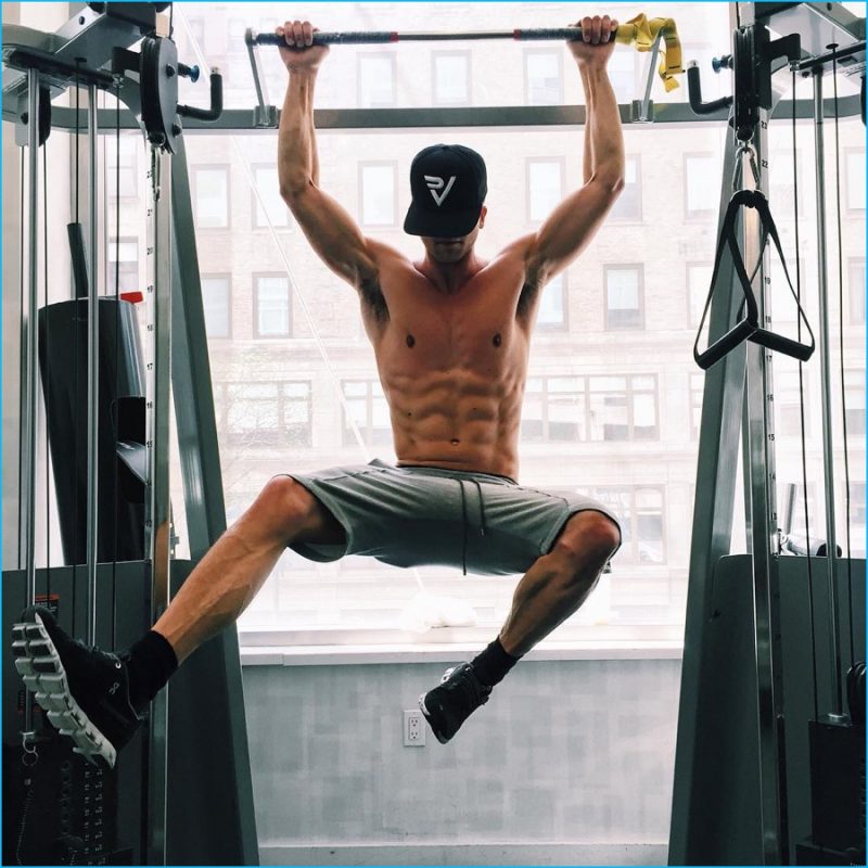 River Viiperi hits the gym for quite the workout.