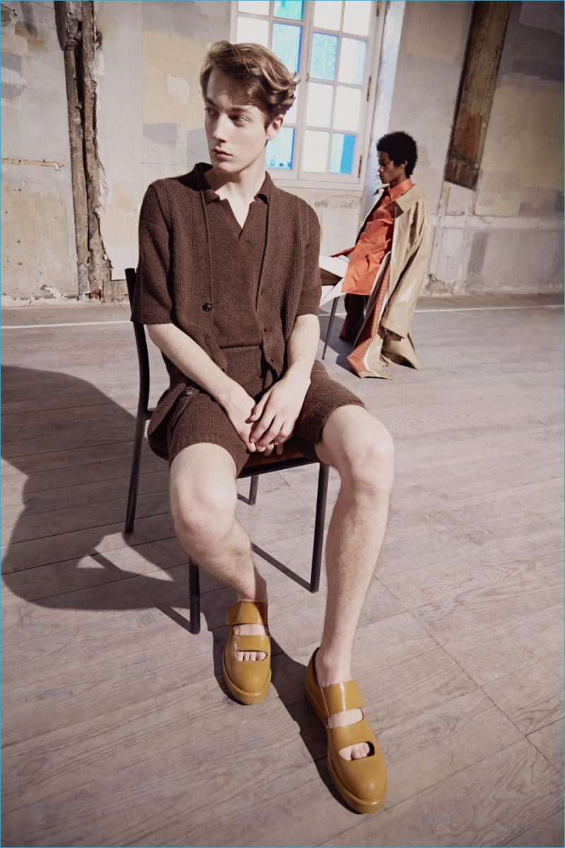 Acne Studios champions monochromatic dressing for spring-summer 2017. » Acne Studios Celebrates Swedish Summer Acne Studios champions monochromatic dressing for spring-summer 2017.