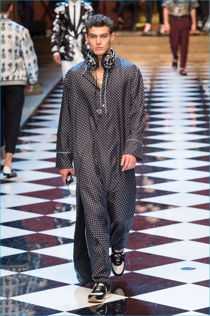 Dolce & Gabbana continues its penchant for polka dots with a luxurious floor-length sleep shirt. » Dolce & Gabbana Explores Music Genres for Festive Showing Dolce & Gabbana continues its penchant for polka dots with a luxurious floor-length sleep shirt.