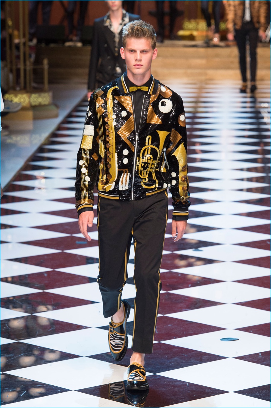 Arriba 74+ imagen dolce gabbana mens runway - Abzlocal.mx