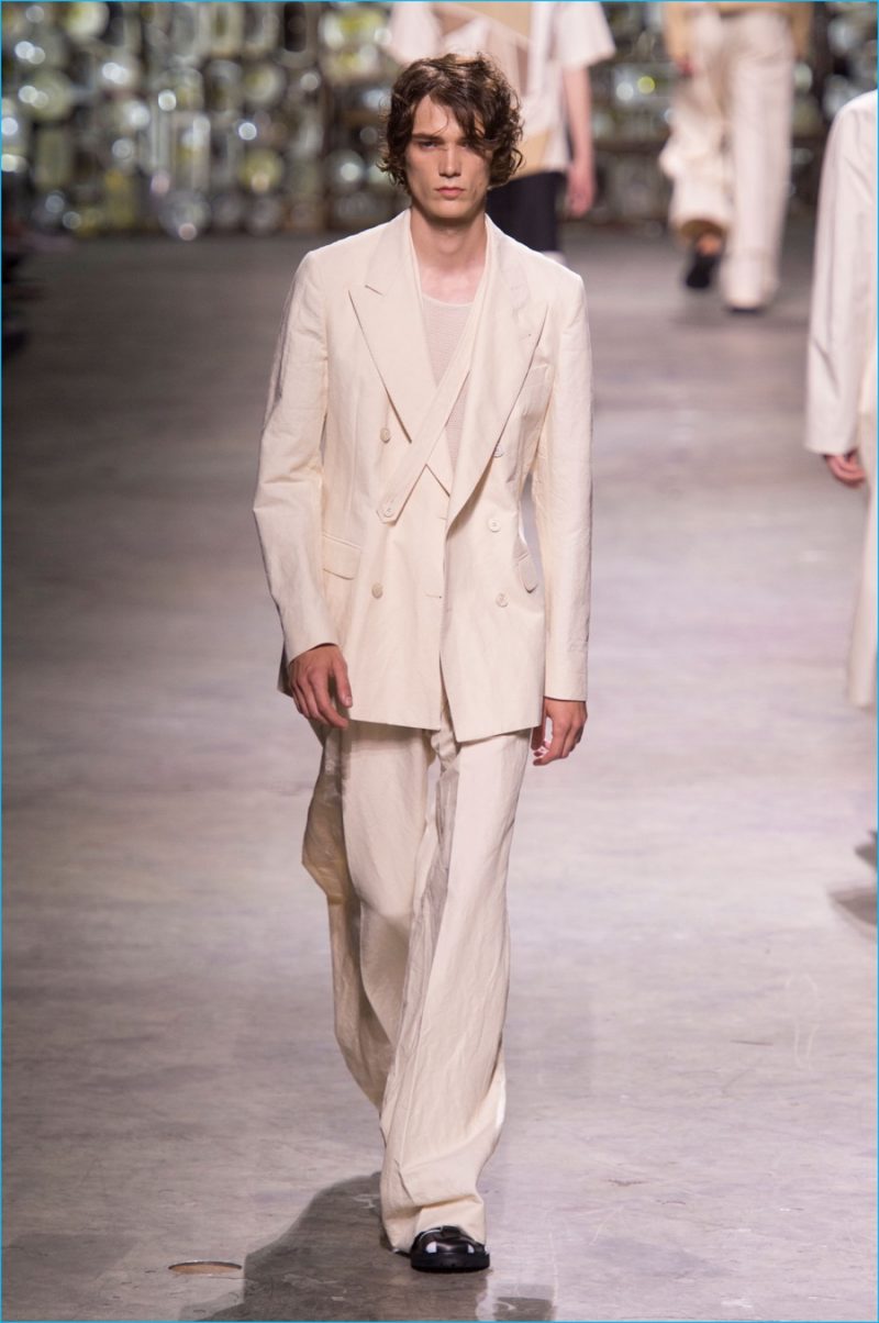 Dries Van Noten turns out a chic double-breasted suit with relaxed proportions for spring-summer 2017.