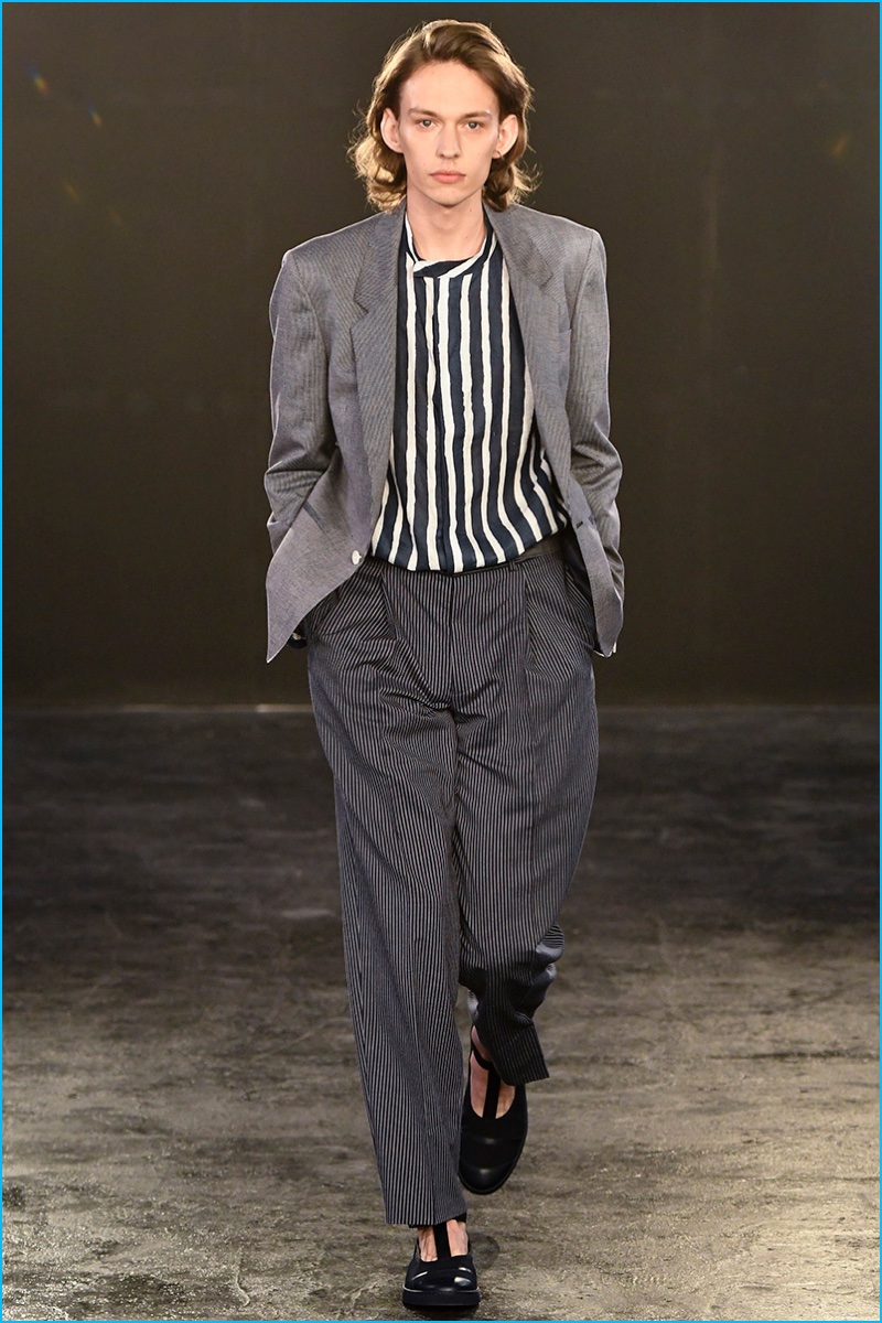 E. Tautz embraces relaxed suiting for spring-summer 2017, having a stripe moment.