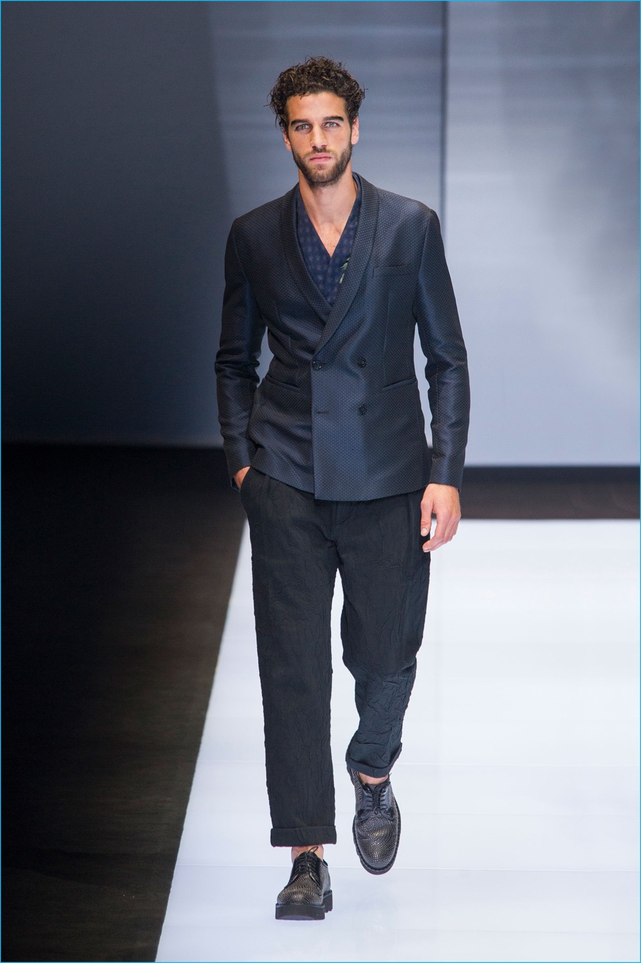 Emporio Armani 2017 Spring/Summer Men's Runway Collection