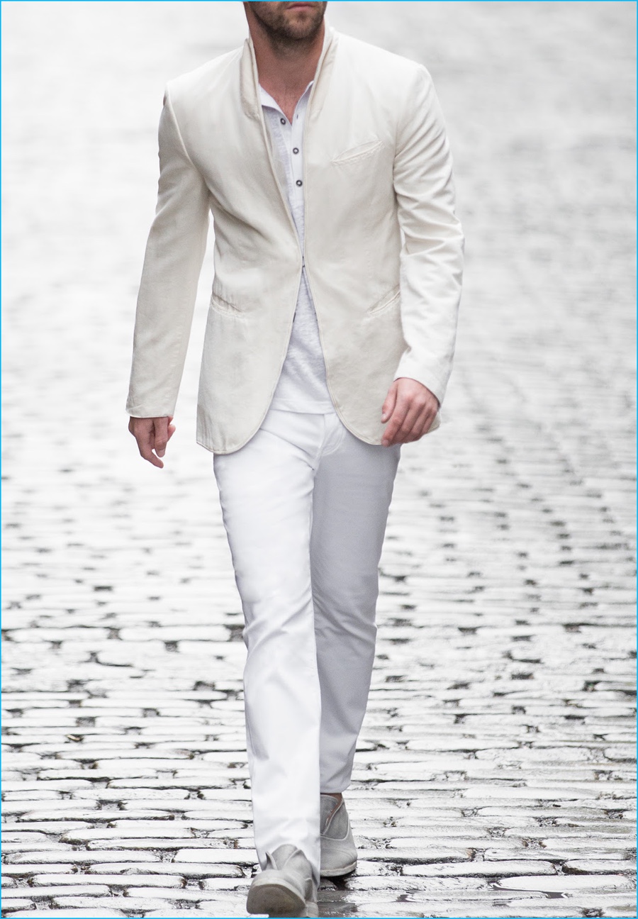 John Varvatos Shows How to Wear White Denim Jeans | The Fashionisto