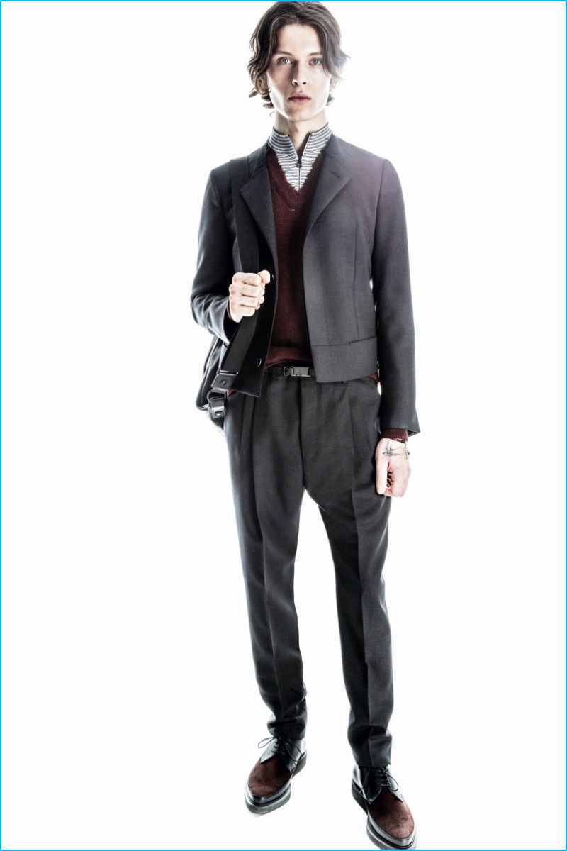 Lanvin goes modern, updating the suit with a short jacket. » Lanvin Pre-Fall: De-Formalizing Tailoring Lanvin goes modern, updating the suit with a short jacket.