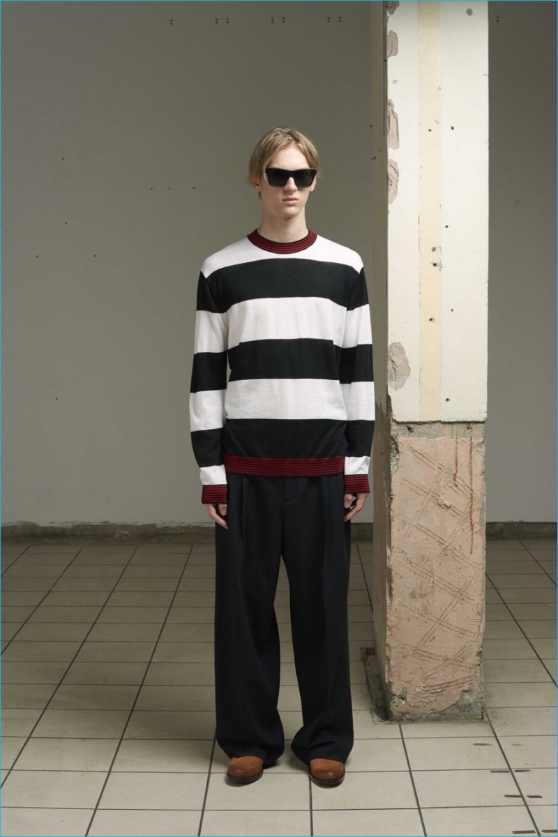 McQ channels 90s style with an oversized wide striped sweater for spring-summer 2017.