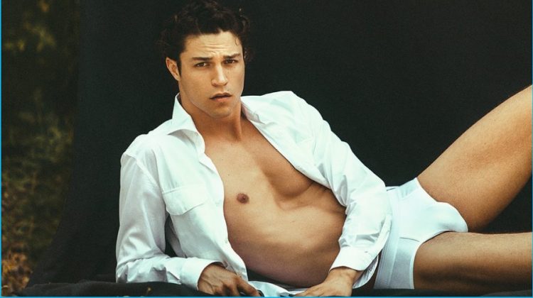 Miles McMillan Embraces Summer Attitude for L’Officiel Hommes España