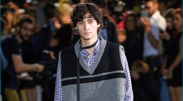 Raf Simons Features Robert Mapplethorpe Photography for Spring Collection Raf Simons Features Robert Mapplethorpe Photography for Spring Collection