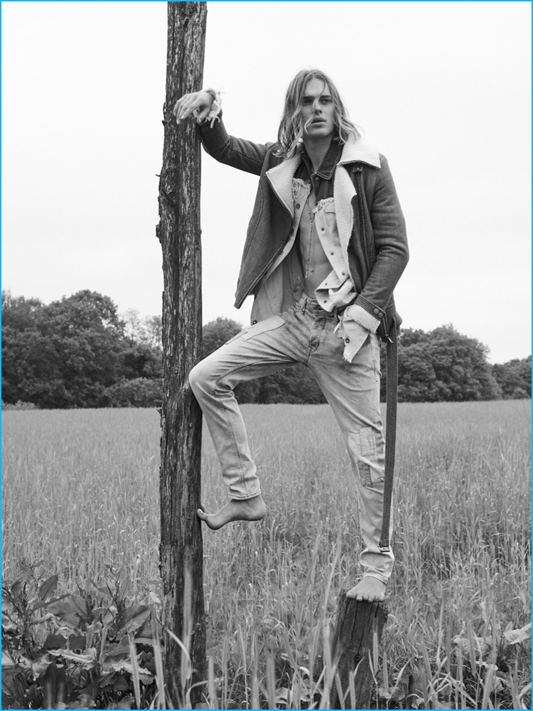 Ton Heukels styled by Alex van der Steen for Rollacoaster magazine.