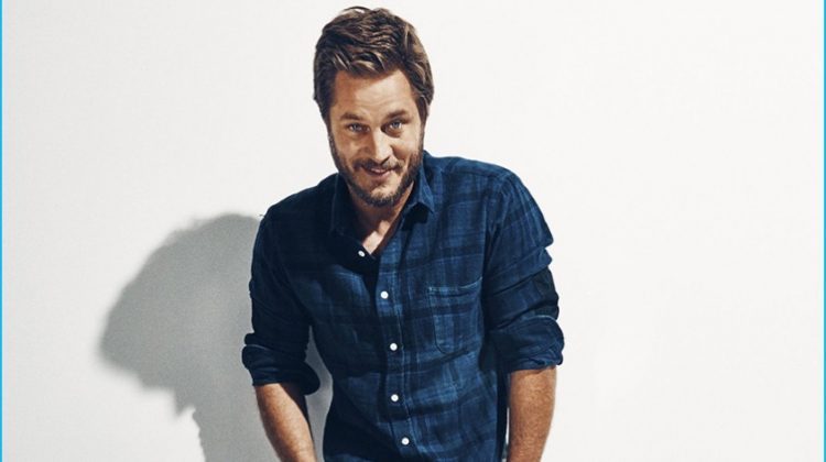 Travis Fimmel Goes Casual for Esquire, Talks ‘Warcraft’ CGI