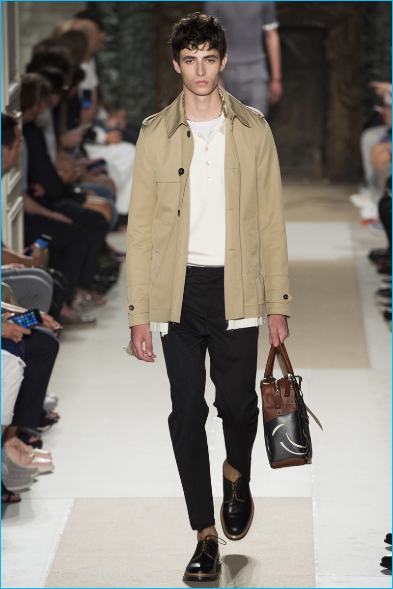Valentino offers a minimal spin on menswear with classic shapes and staples for spring-summer 2017.