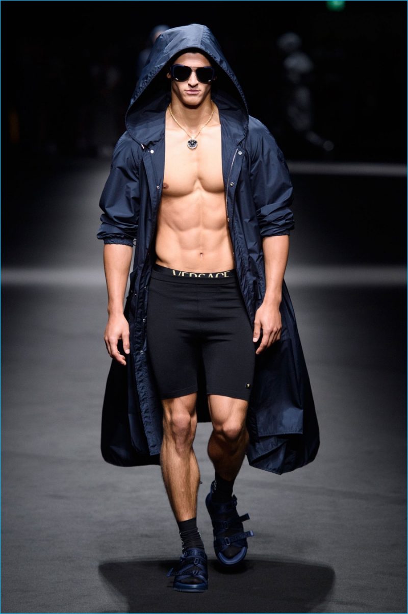 Versace 2017 Spring/Summer Men's Runway Collection
