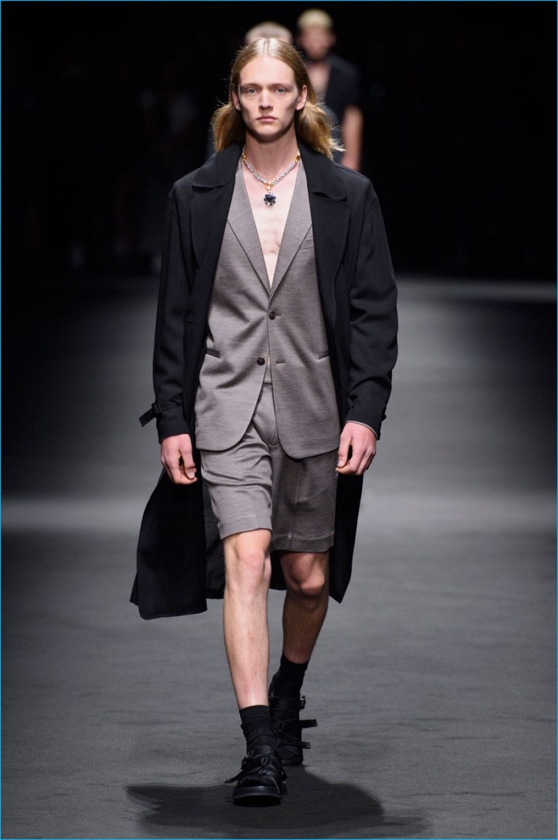 Versace 2017 Spring/Summer Men's Runway Collection