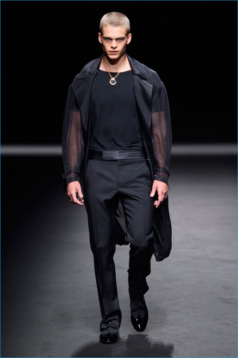 Versace 2017 Spring/Summer Men's Runway Collection