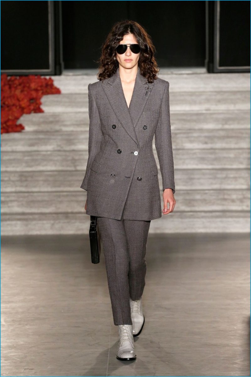 Justin O'Shea creates a space for the Brioni woman, joining the all-gender runway show trend.