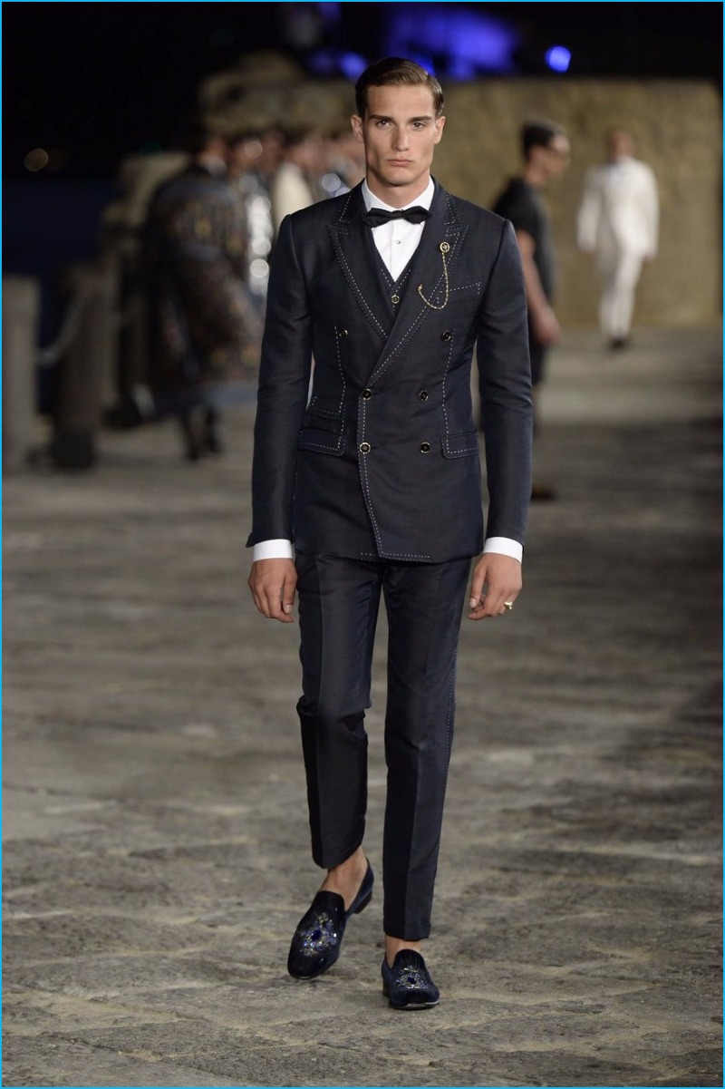 Dolce & Gabbana champions James Bond as muse for its 2016 Alta Sartoria collection.