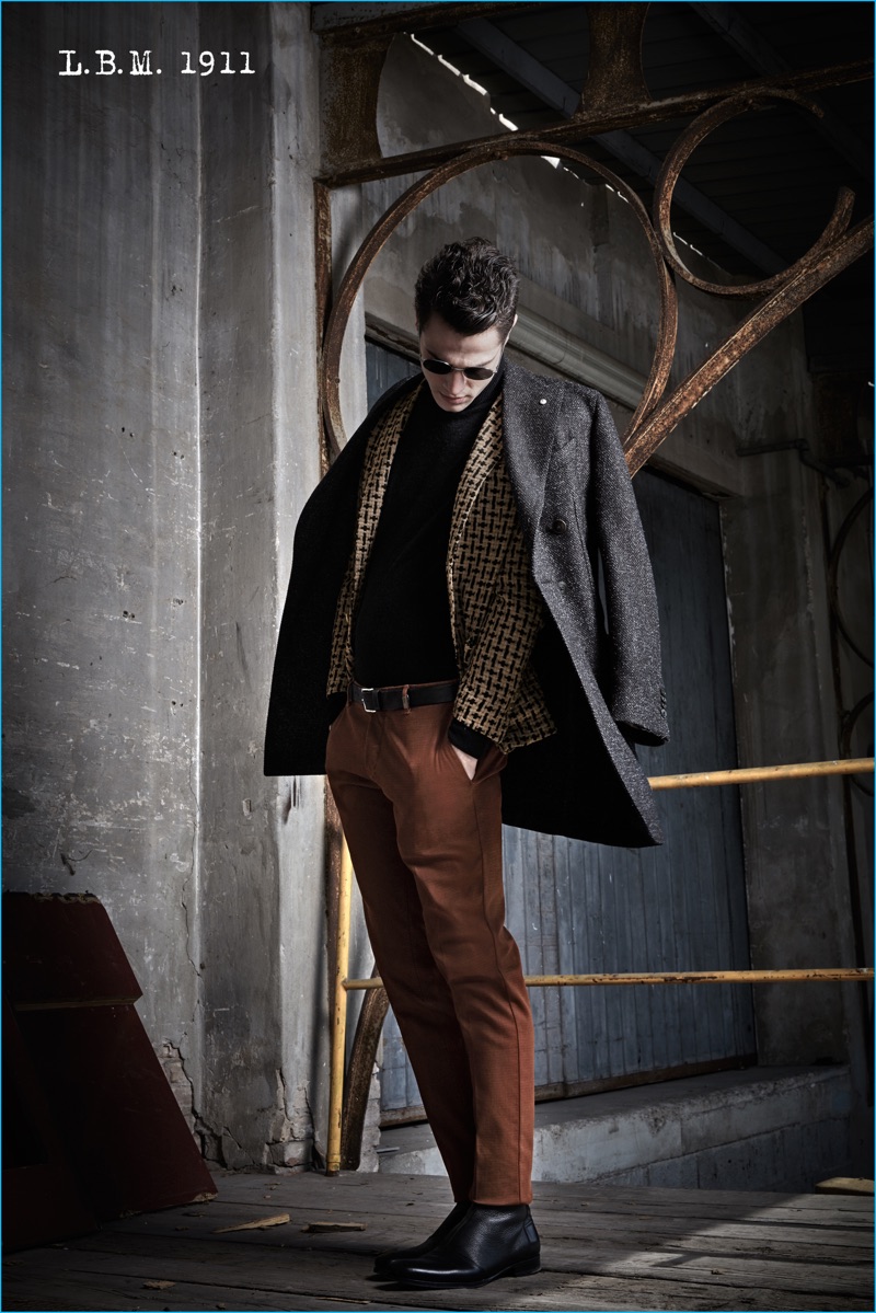 Andy Walters is a chic vision in a smart look from L.B.M. 1911's fall-winter 2016 collection.