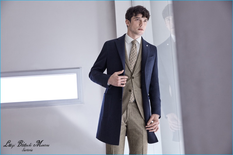 Luigi Bianchi Mantova's classic tailoring is front and center for its fall-winter 2016 collection.