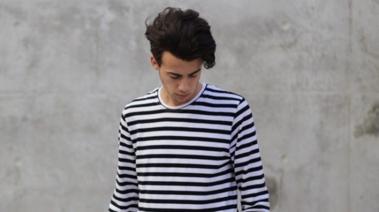 Mens Curved Hem LS Stripe Tee