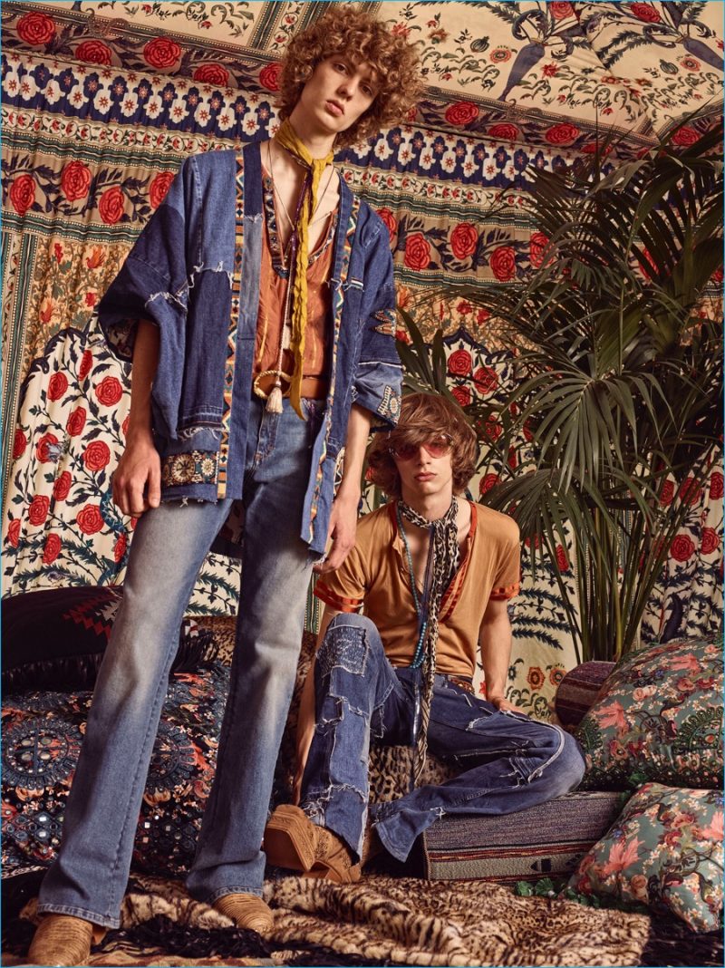 Roberto Cavalli's spring-summer 2017 denim features patchwork and patterned trim. » Roberto Cavalli Perfects 70s Boho Roberto Cavalli's spring-summer 2017 denim features patchwork and patterned trim.