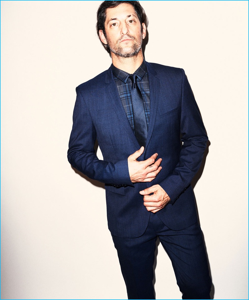 Tony Ward cuts a sharp figure in a HUGO Hugo Boss suit. » Tony Ward & Stephen James Preview Fall Fashions from Wormland Tony Ward cuts a sharp figure in a HUGO Hugo Boss suit.