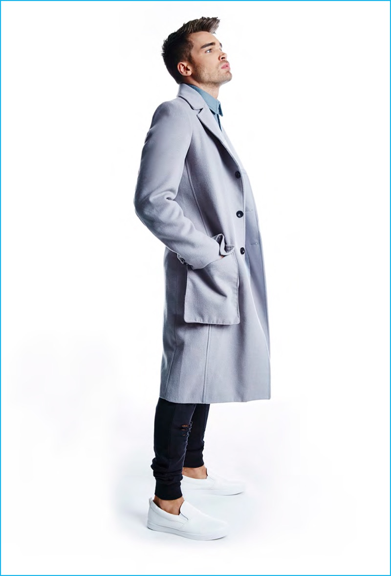 Josh Cuthbert dons an oversized single-breasted coat from BoohooMAN's fall-winter 2016 collection. » BoohooMAN Delivers Active Styles for Fall Collection Josh Cuthbert dons an oversized single-breasted coat from BoohooMAN's fall-winter 2016 collection.