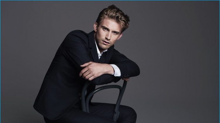 RJ King Sports Hogan’s Latest Footwear for Fall Campaign