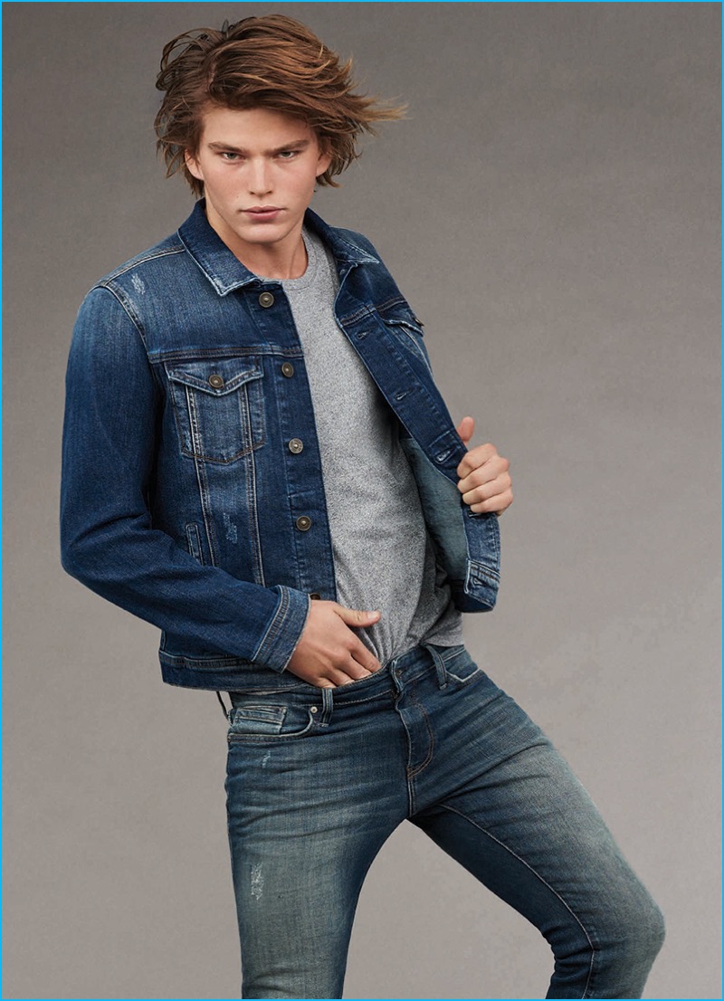 Jordan Barrett doubles down in denim from Mavi's fall-winter 2016 collection.