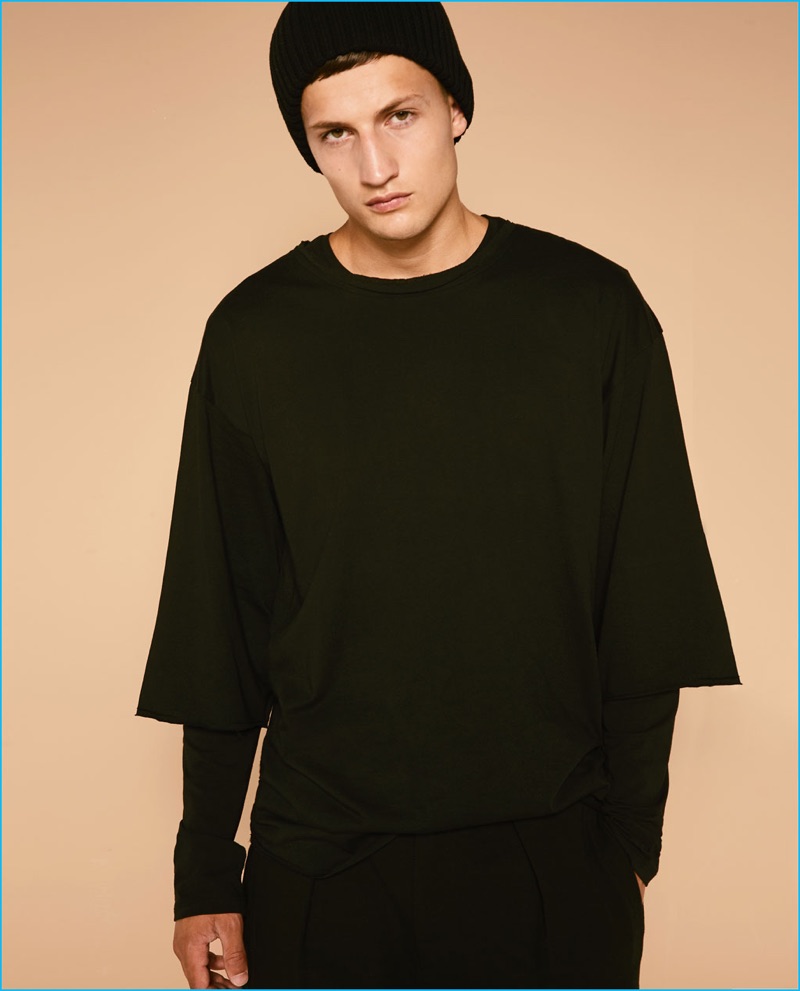Frederik goes for a blackout in essentials from Zara's fall-winter 2016 Streetwise collection.