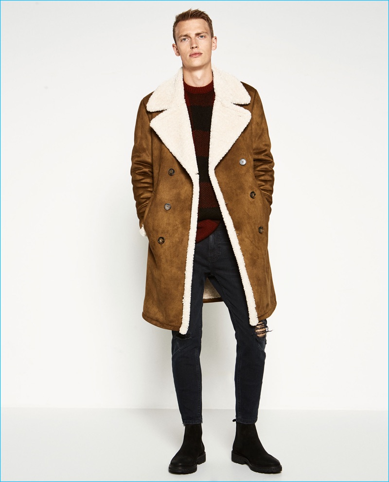 Victor Nylander wears Zara Man's double-breasted "shearling" coat.