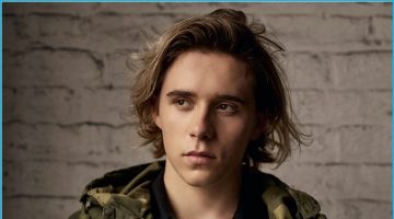 Brooklyn Beckham Rocks Pull & Bear Streetwear Styles Brooklyn Beckham Rocks Pull & Bear Streetwear Styles