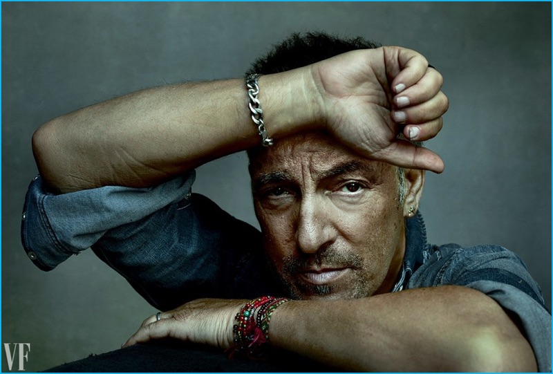 Bruce Springsteen poses for a portrait, lensed by photographer Annie Leibovitz for Vanity Fair. » Bruce Springsteen Covers Vanity Fair, Talks New Music Bruce Springsteen poses for a portrait, lensed by photographer Annie Leibovitz for Vanity Fair.