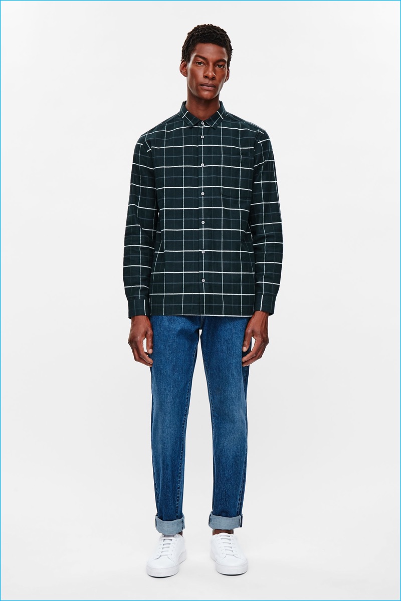 Ty Ogunkoya rocks a checked cotton shirt from COS' fall-winter 2016 men's essentials collection.