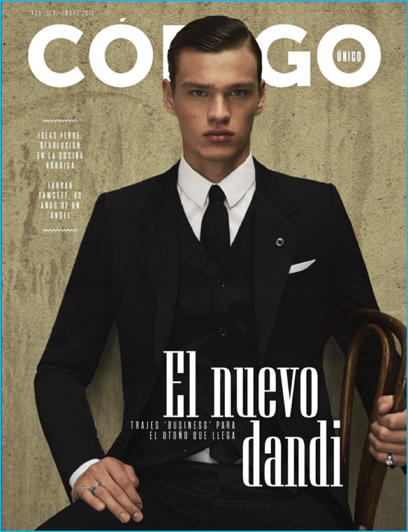 Donning a look from Dolce & Gabbana, Filip Hrivnak covers the September 2016 issue of Codigo Unico.