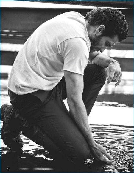 Jake Gyllenhaal 2016 Photo Shoot British GQ Style 003